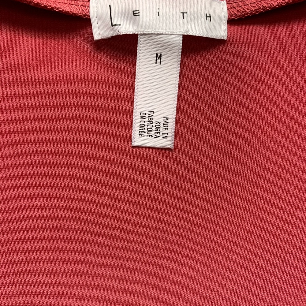Leith Ruched Side Tee - Picture 2 of 4
